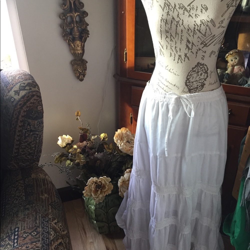 Bobbie brooks maxi skirt